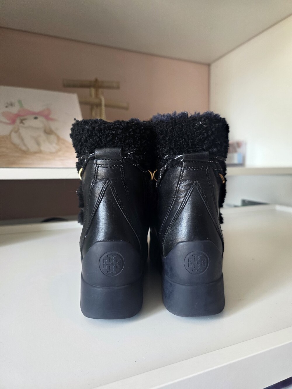 Tory Burch Courtney shearling boots - Picture 5 of 7